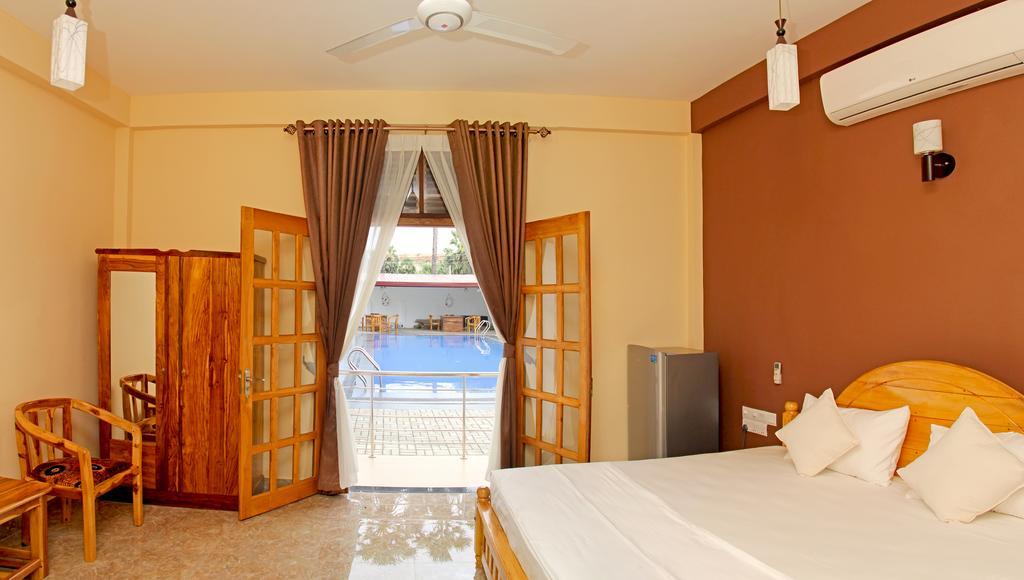 Bluewater Beach Resort Trincomalee Habitación foto