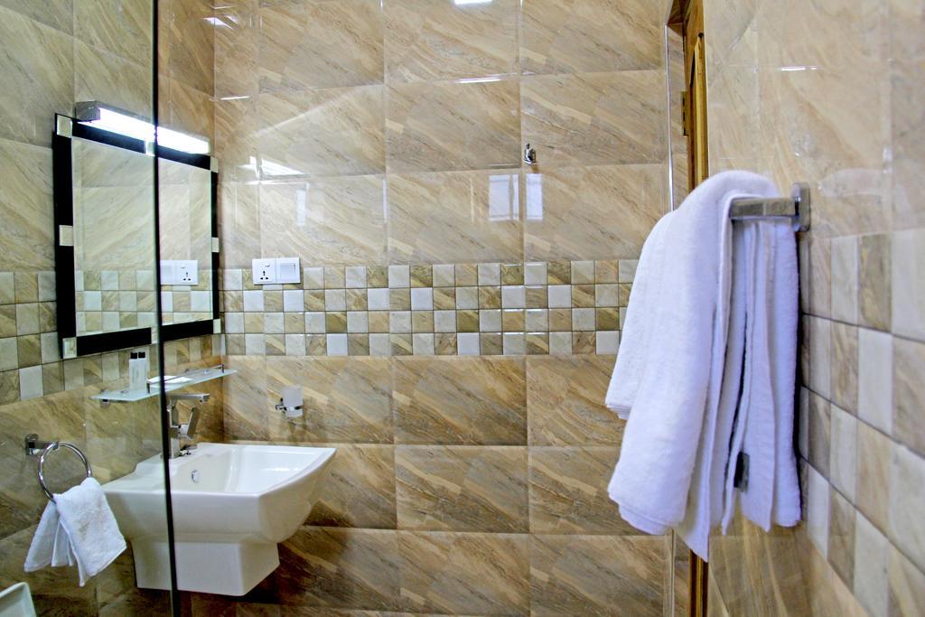 Bluewater Beach Resort Trincomalee Habitación foto